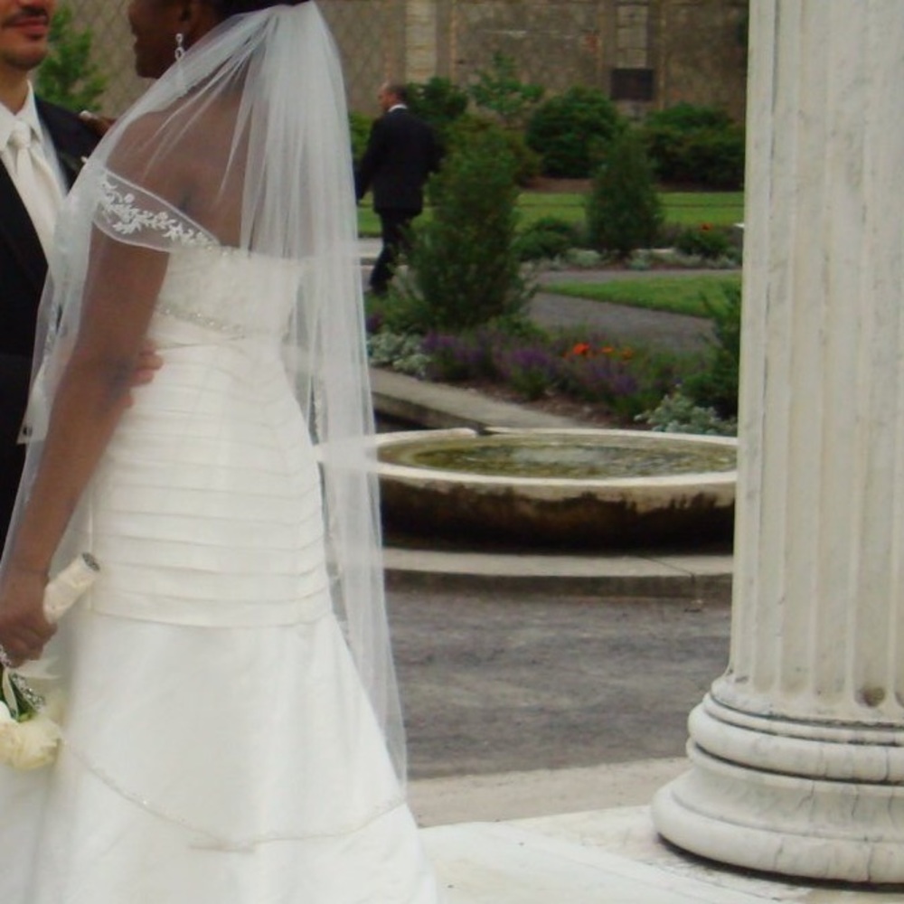 Ivory Veil - Mid length with embellishments